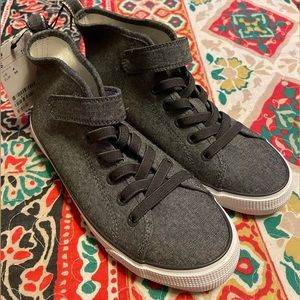 H&M Slip on Boys Gray Sneakers Sz 4